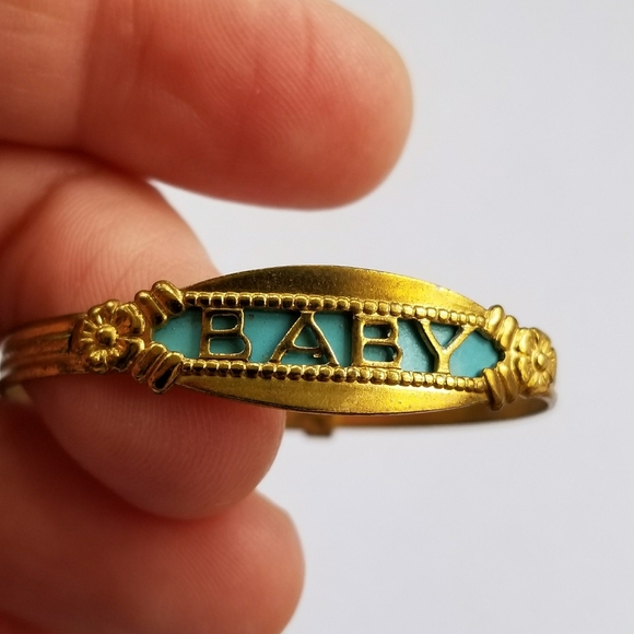 Relisted - Vintage tiny "Baby" bracelet word blue gold tone - Picture 3 of 14